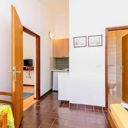 Molly Apartment Punat